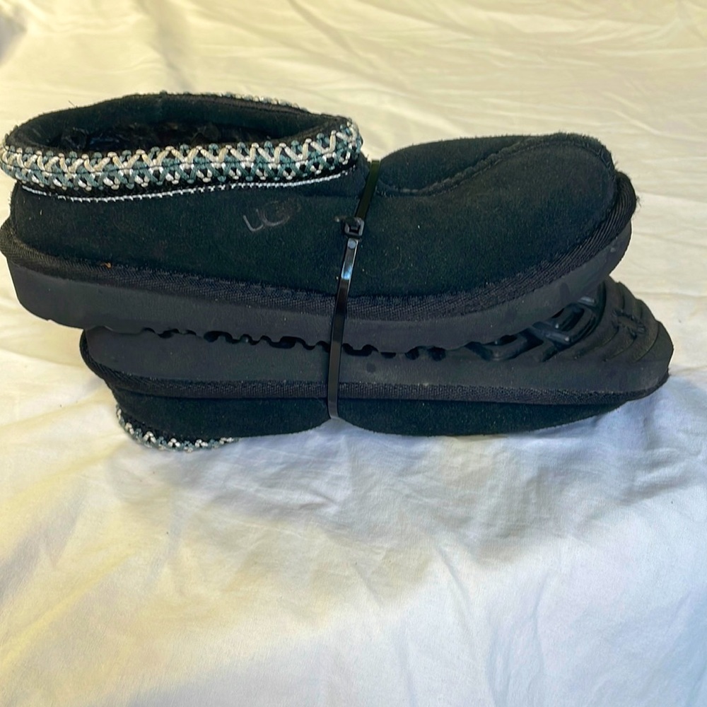 Girls suede slippers
